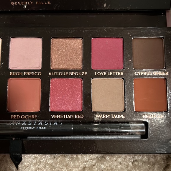ABH Modern Renaissance - Picture 3 of 5